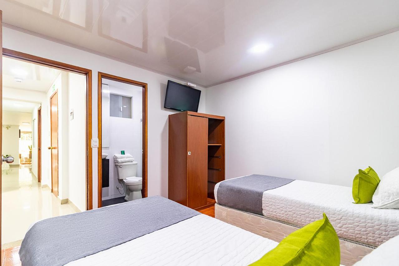 Hotel Harrington 63 Bogota Buitenkant foto