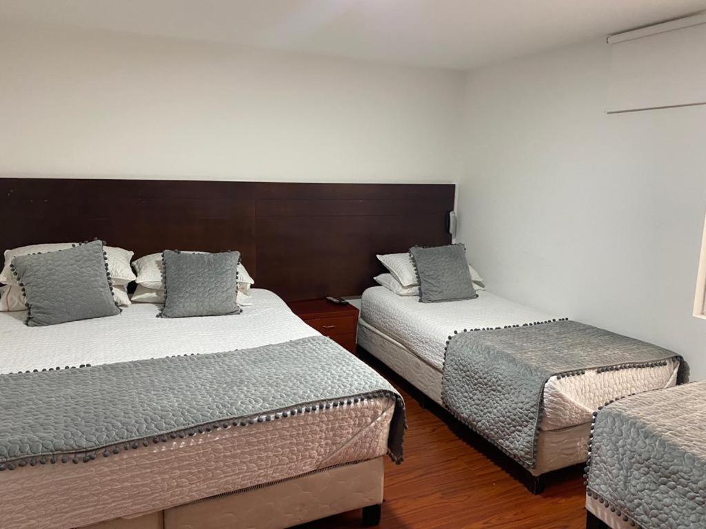 Hotel Harrington 63 Bogota Buitenkant foto